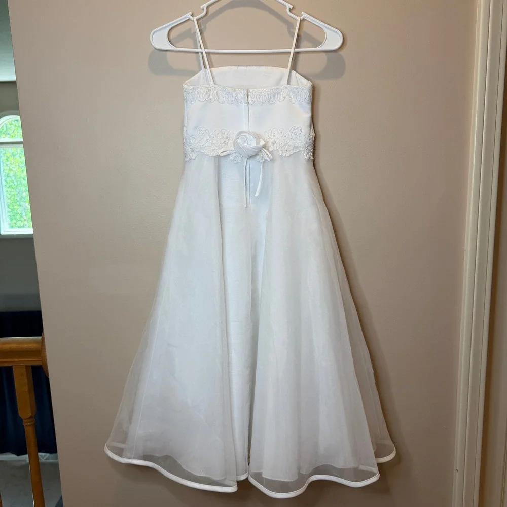 Davids Bridal Girls White Beaded Floral Tulle Flower Girl Dress Size 6 Communion - Picture 4 of 16